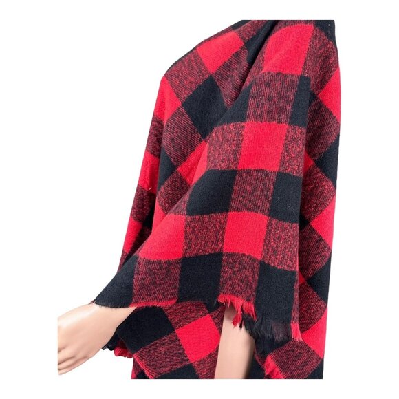 OLD NAVY Cozy Knit Poncho Blanket Scarf -Red-Black Buffalo Plaid -One size NEW - Picture 8 of 11